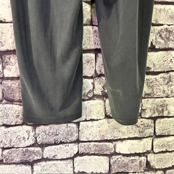 Chico's Zenergy Gray Crop Sweatpants Size XL - Picture 8 of 9